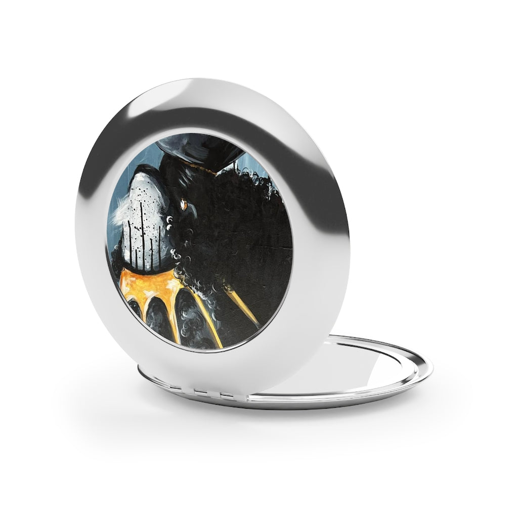 Naturally Queen XXV Compact Travel Mirror