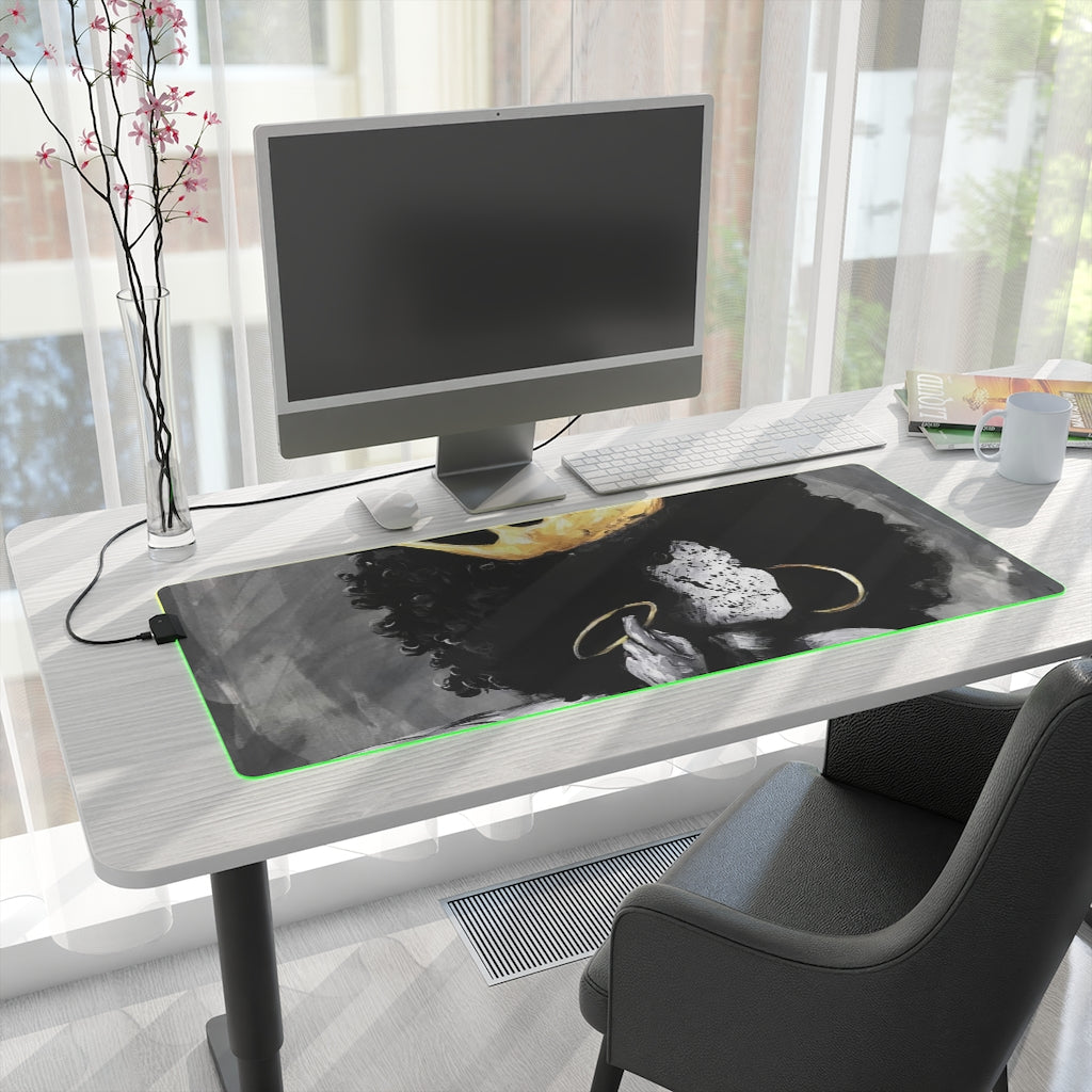 Naturally Queen VI LED Gaming Mouse Pad