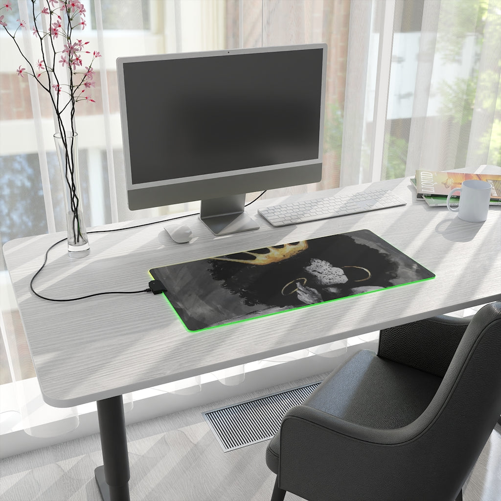 Naturally Queen VI LED Gaming Mouse Pad