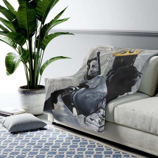 Naturally Queen Dara Velveteen Plush Blanket